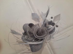 Tocados y prendidos 181319